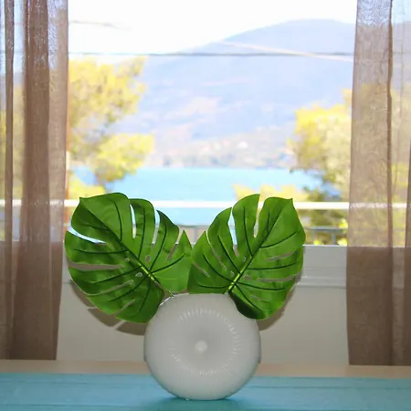Serenity Yard Apartment Poros Town Exterior photo